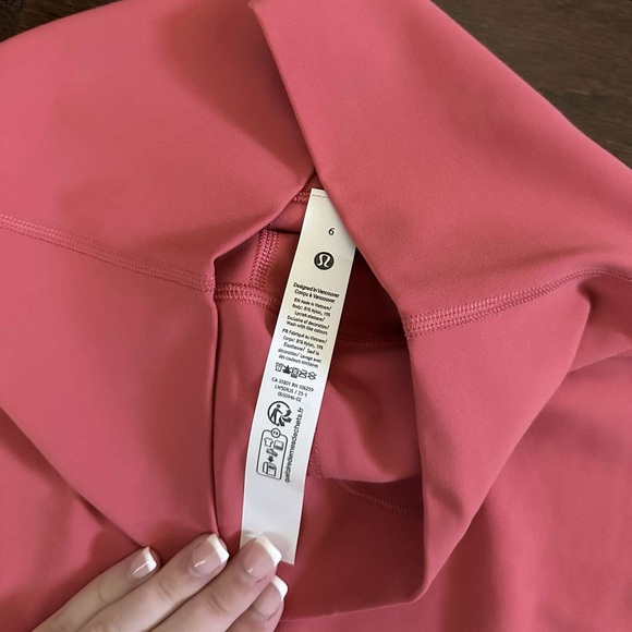 Lululemon-Align High Rise 25”leggings size 6- Desert red - Picture 6 of 8